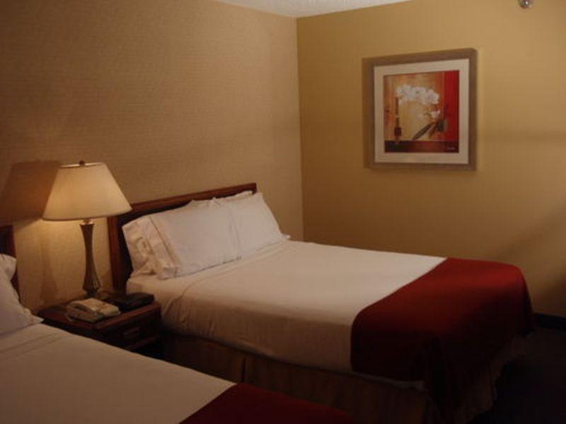 Holiday Inn Express Hotel Fort Campbell-Oak Grove By Ihg Quarto foto